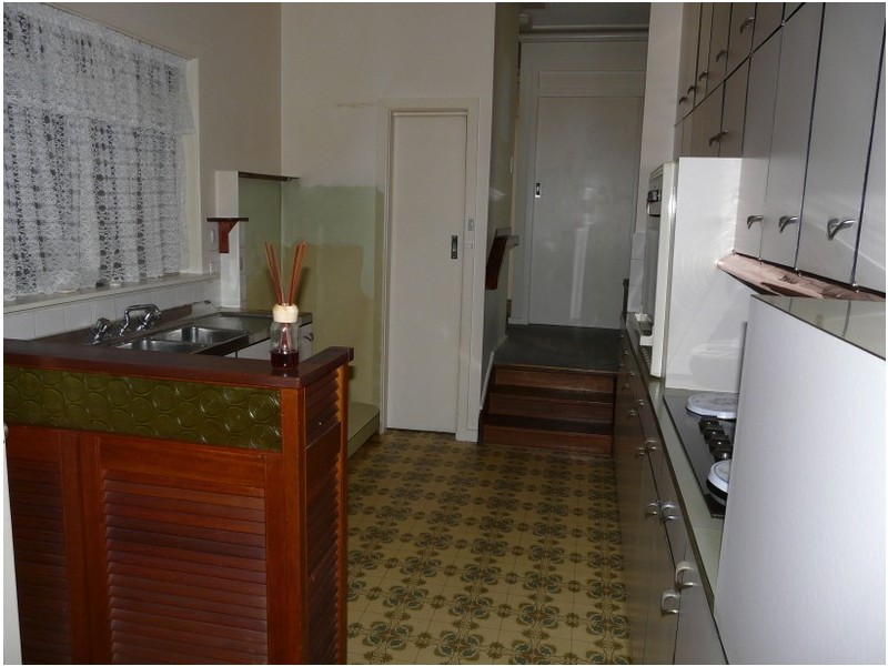 25 Elizabeth Macarthur Avenue, Camden South NSW 2570