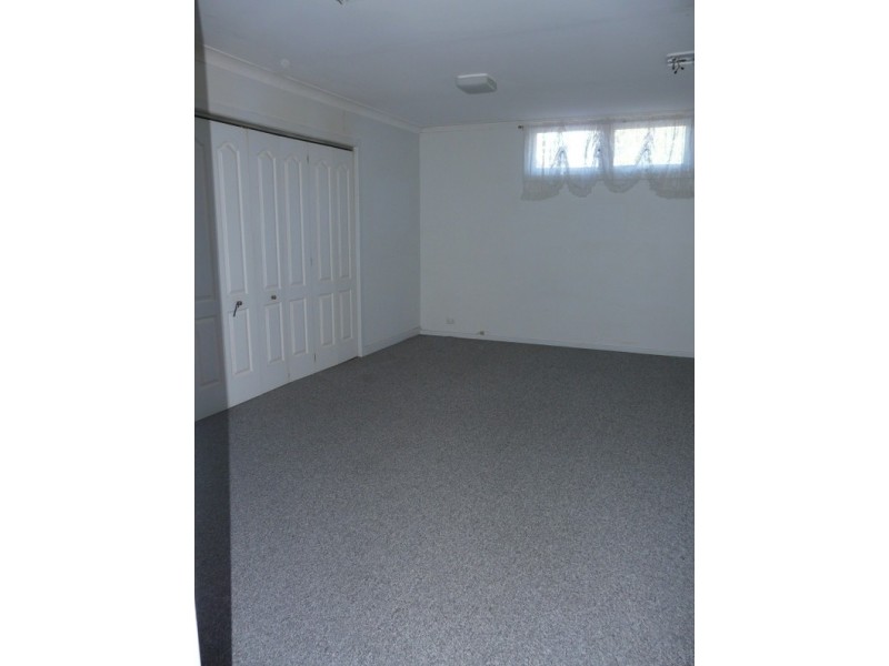 25 Elizabeth Macarthur Avenue, Camden South NSW 2570