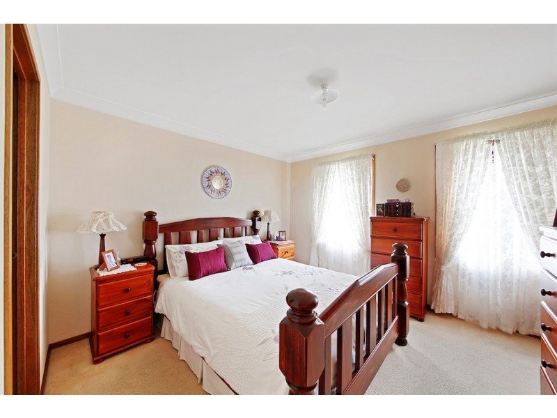 32 Hynes Place, Elderslie NSW 2570