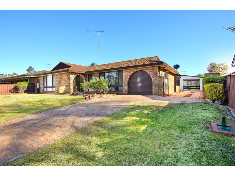 12 Dawson Avenue, Camden South NSW 2570