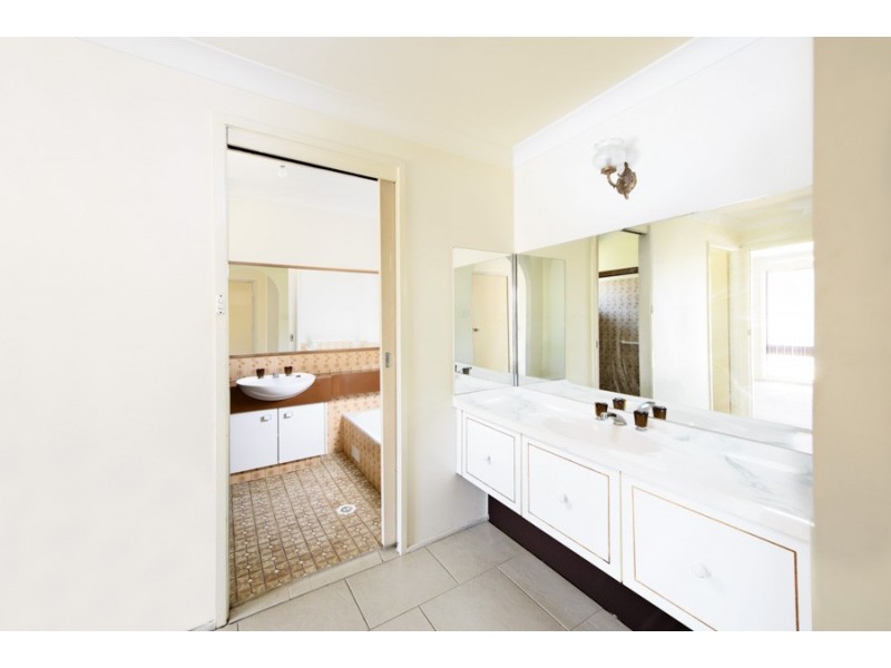 12 Dawson Avenue, Camden South NSW 2570