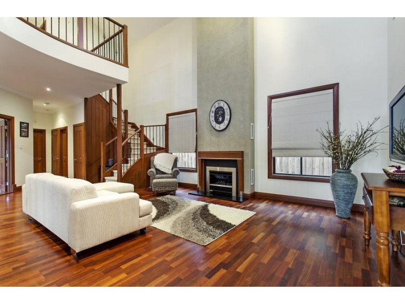 24 Macarthur Circuit, Camden Park NSW 2570