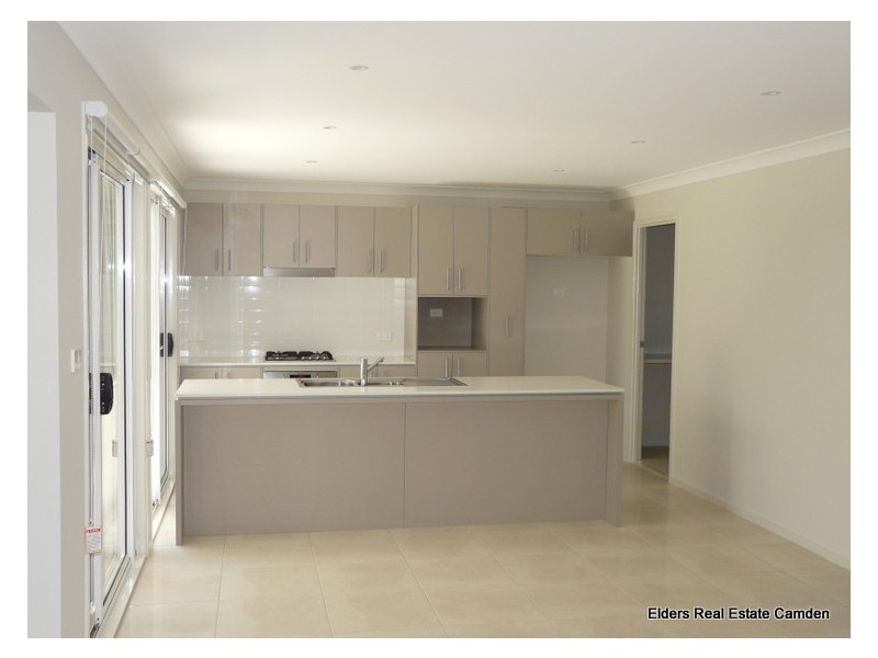 54 Greenfield Crescent, Elderslie NSW 2570