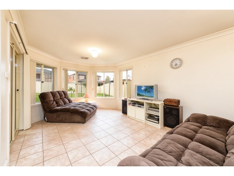 33 Banksia Road, Mount Annan NSW 2567