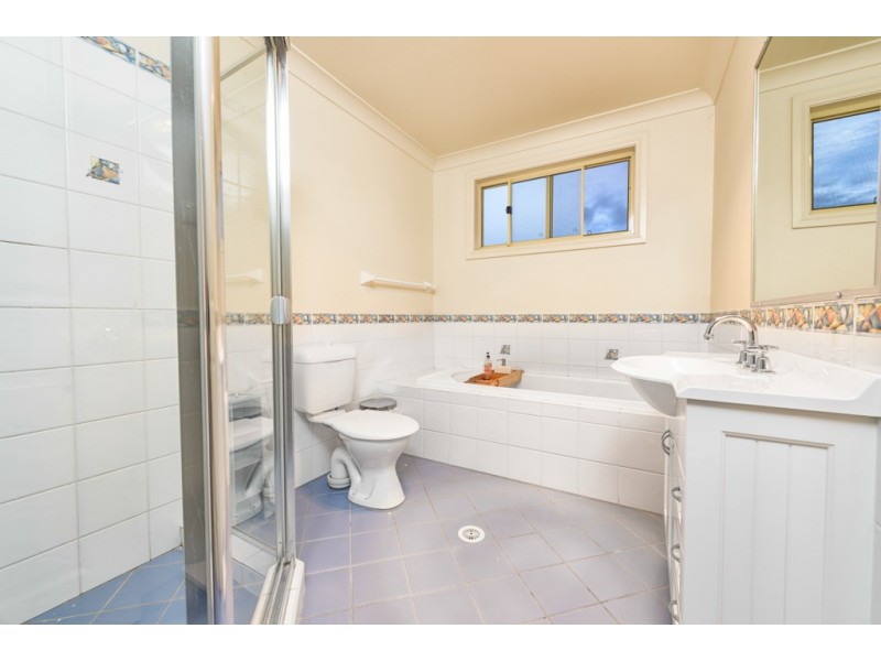 33 Banksia Road, Mount Annan NSW 2567