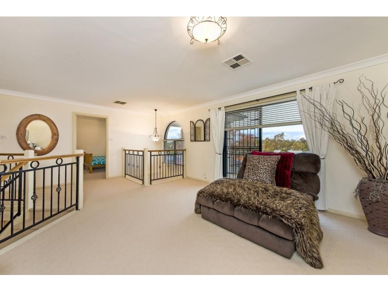 6 Chain-O-Ponds Circuit, Mount Annan NSW 2567