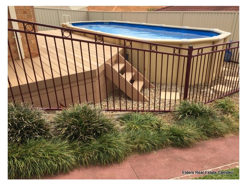 54 Fullerton Circuit, St Helens Park NSW 2560