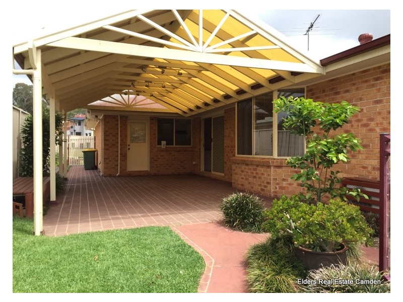 54 Fullerton Circuit, St Helens Park NSW 2560