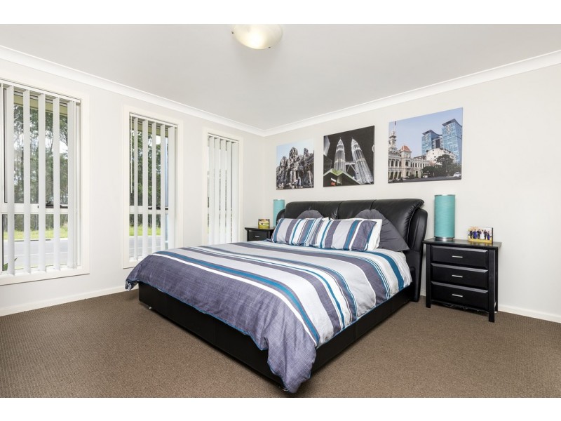 60 Hampshire Boulevard, Spring Farm NSW 2570