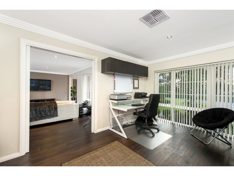 24 Smart Avenue, Camden South NSW 2570