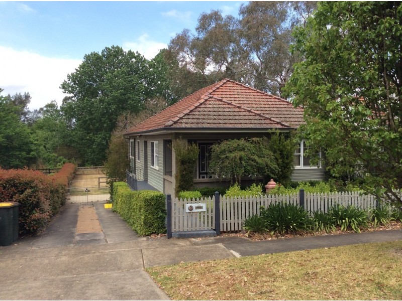 16 ALPHA ROAD, Camden NSW 2570