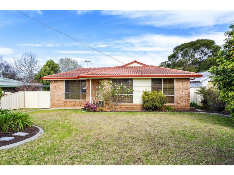 3 CLINTON DRIVE, Narellan NSW 2567