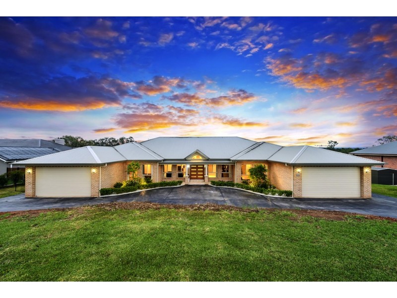 45 SUNNYSIDE DRIVE, Ellis Lane NSW 2570