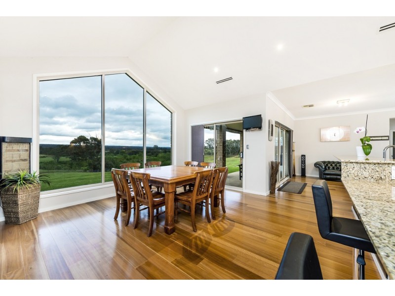 45 SUNNYSIDE DRIVE, Ellis Lane NSW 2570