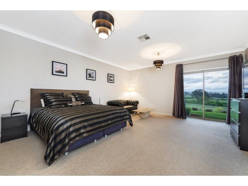 45 SUNNYSIDE DRIVE, Ellis Lane NSW 2570