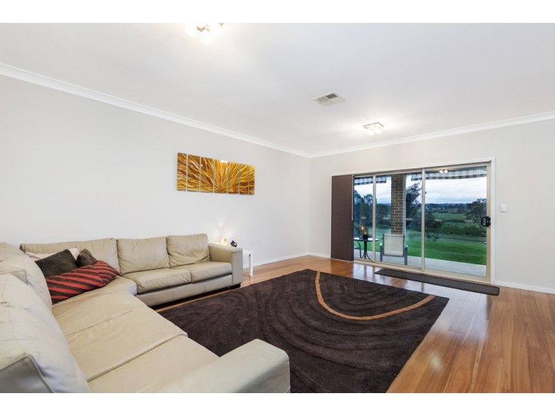 45 SUNNYSIDE DRIVE, Ellis Lane NSW 2570