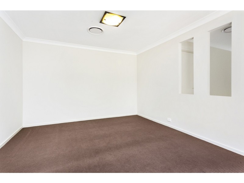 13 YOUNG CIRCUIT, Elderslie NSW 2570