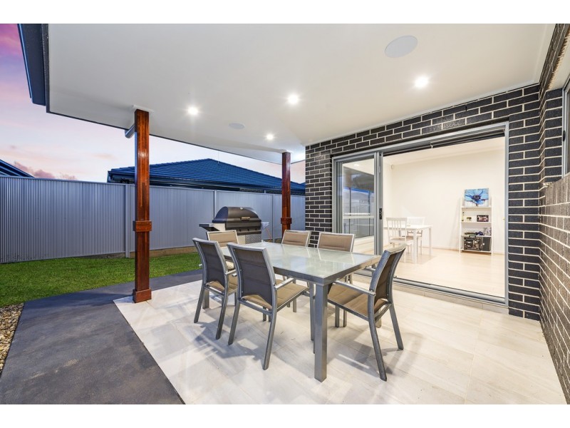 6 Silky Road, Spring Farm NSW 2570