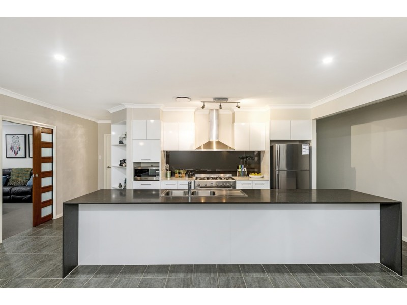 7 Carden Street, Oran Park NSW 2570