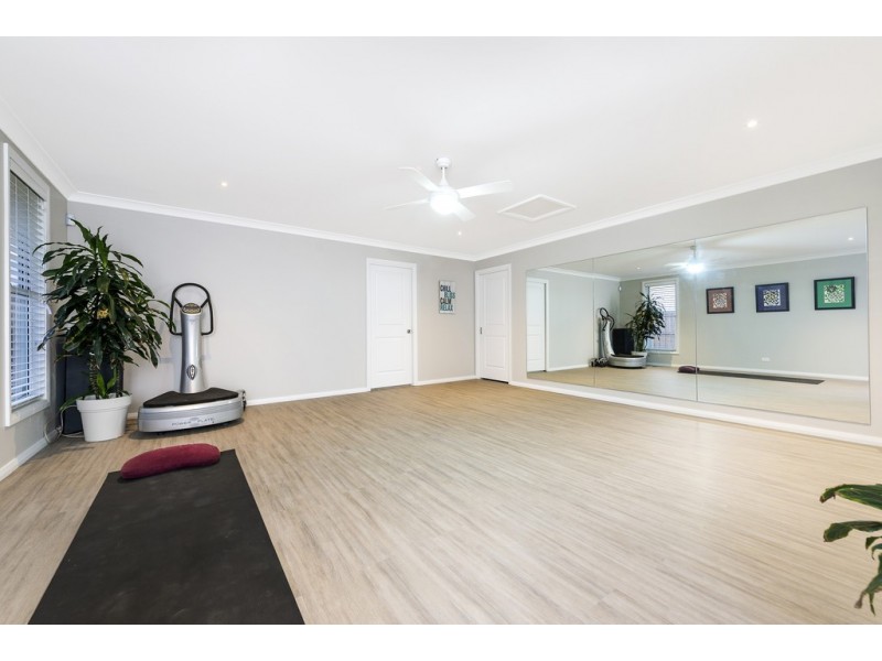 11 Dengate Close, Elderslie NSW 2570