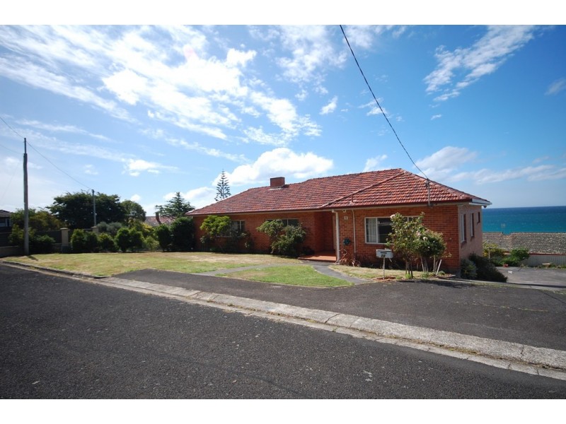 16 Bay Street, Parklands TAS 7320