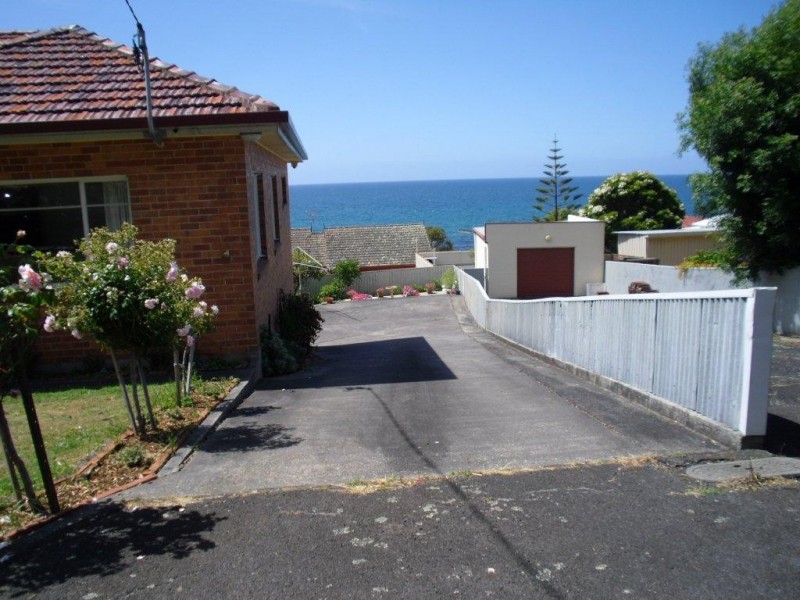 16 Bay Street, Parklands TAS 7320