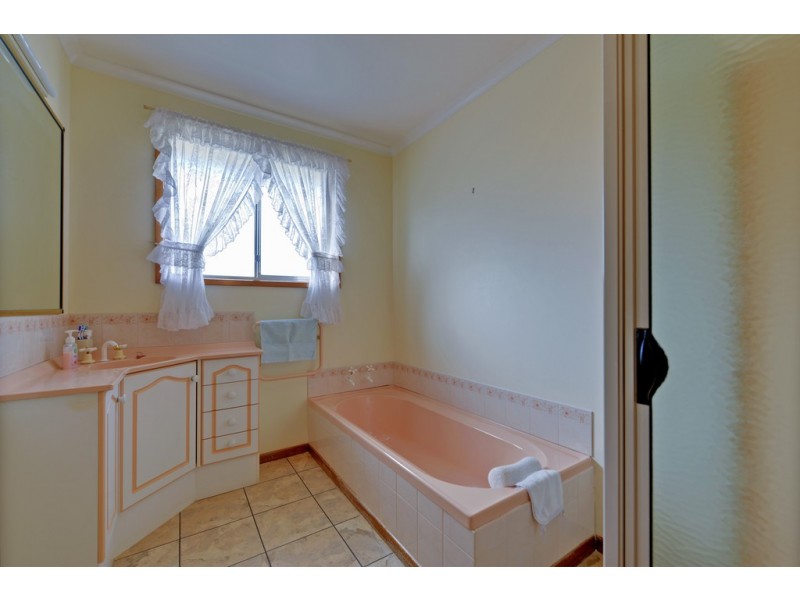 13 Kingsley Avenue, Romaine TAS 7320