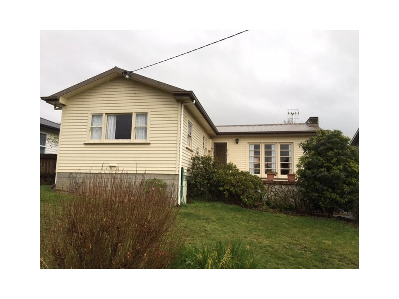 24 West Park Grove, Parklands TAS 7320