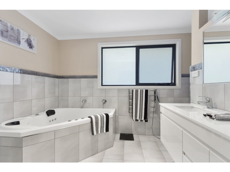78 Cardigan Street, Somerset TAS 7322