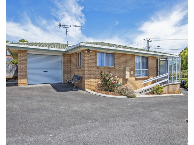 1/27 Mooreville Road, Park Grove TAS 7320