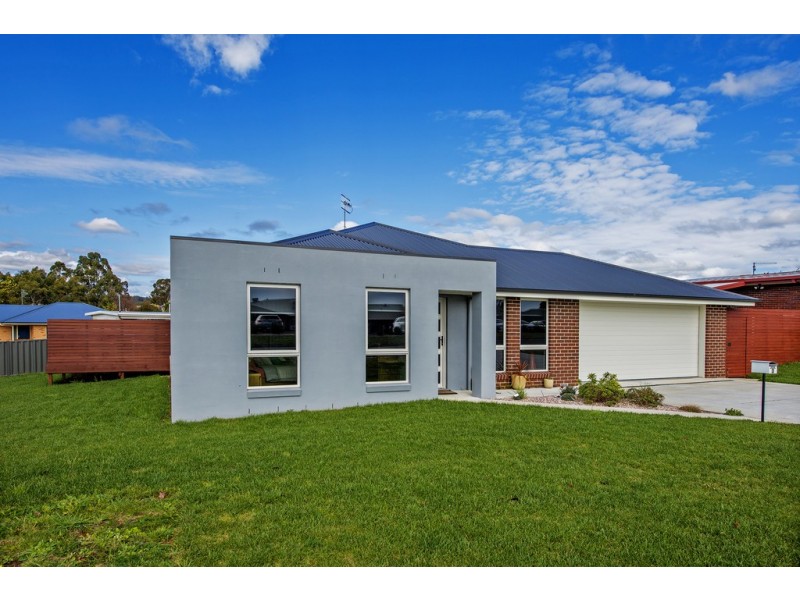 3 Old Cam Road, Somerset TAS 7322