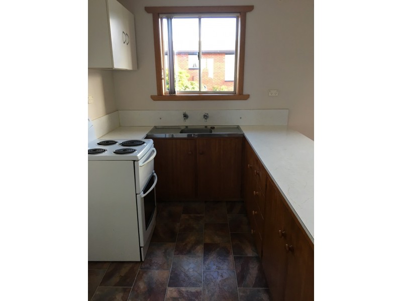 2/ 9 Turnbull Avenue, Upper Burnie TAS 7320