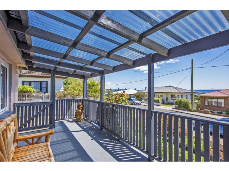 25 Saundridge Road, Cooee TAS 7320
