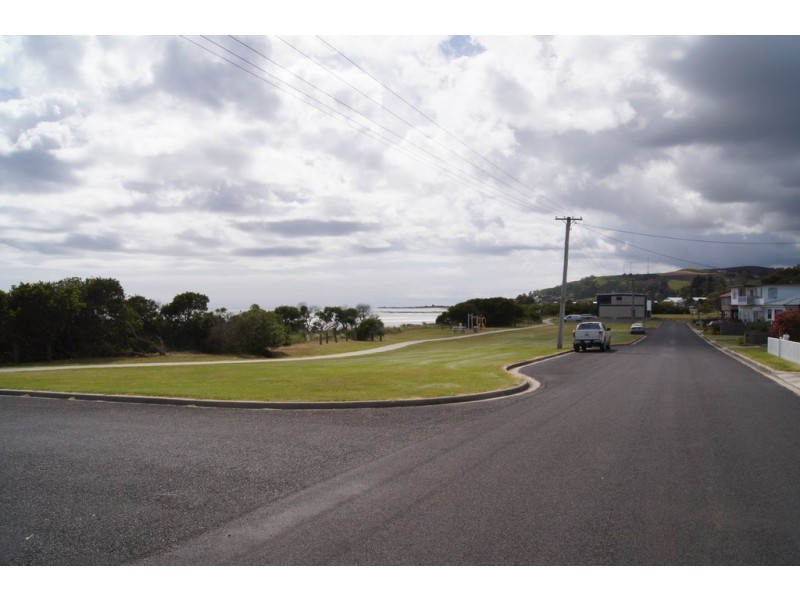 2 Falmouth Street, Somerset TAS 7322