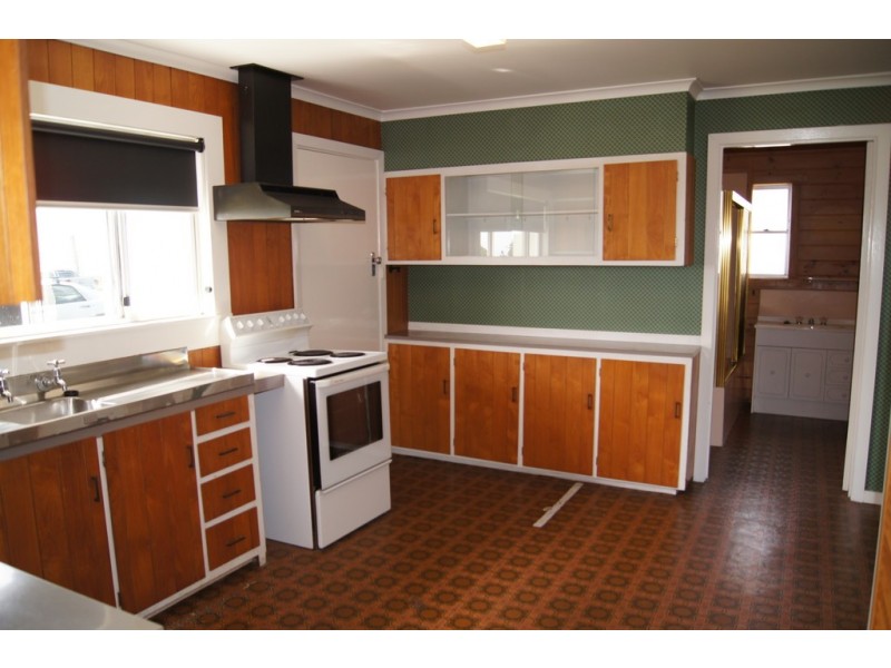 2 Falmouth Street, Somerset TAS 7322