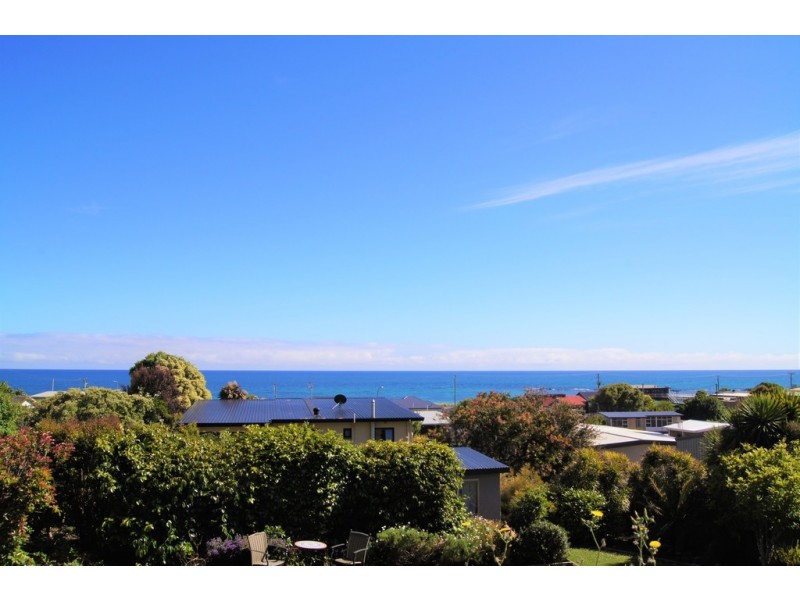 1 Claude Place, Ocean Vista TAS 7320