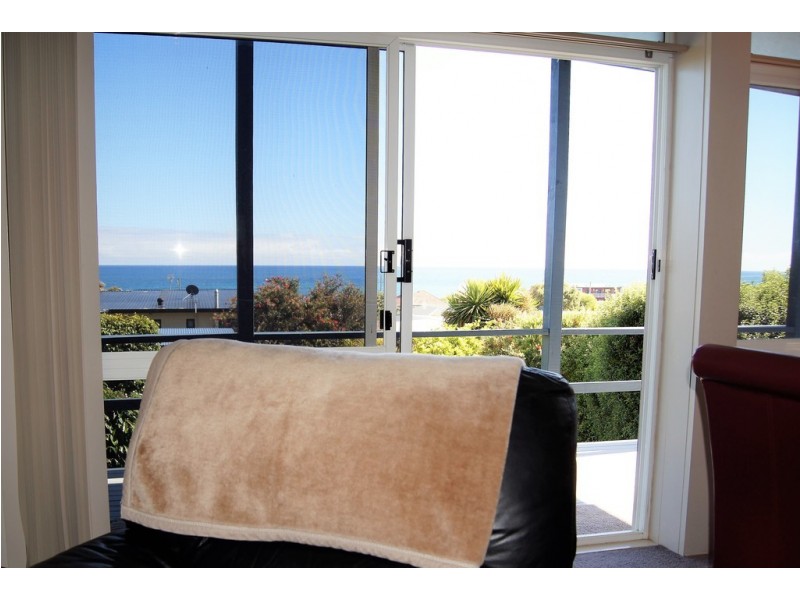 1 Claude Place, Ocean Vista TAS 7320