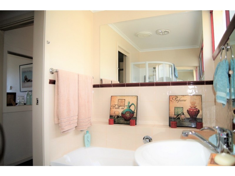 1 Claude Place, Ocean Vista TAS 7320