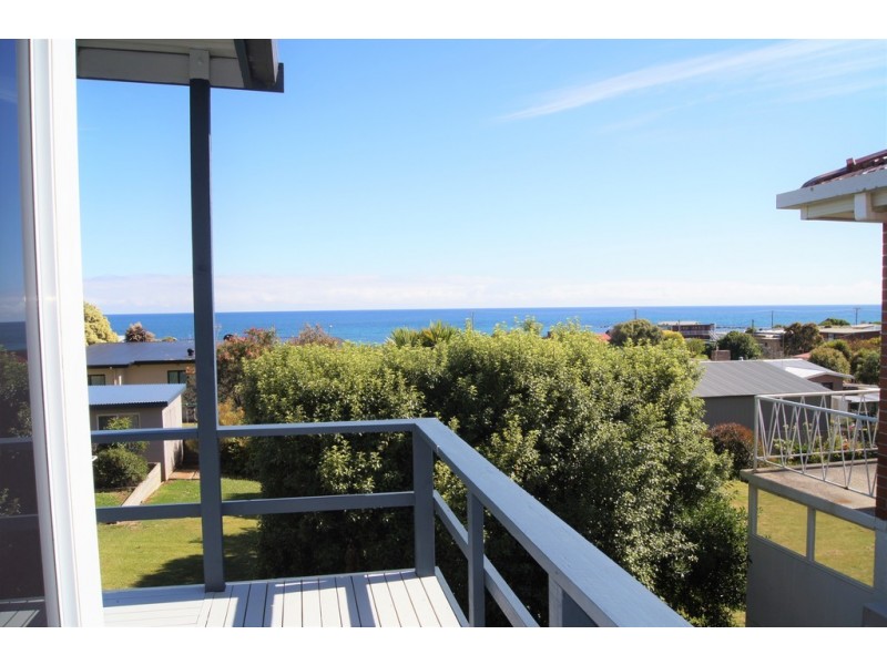 1 Claude Place, Ocean Vista TAS 7320