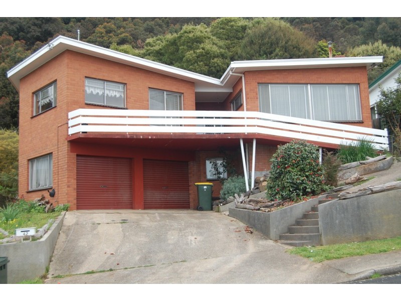 42 Wyatt Crescent, South Burnie TAS 7320