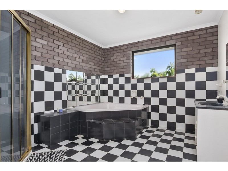 1 Barker Avenue, Penguin TAS 7316