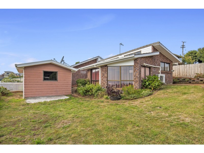 1 Barker Avenue, Penguin TAS 7316
