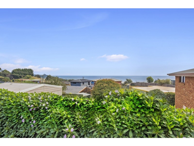 1 Barker Avenue, Penguin TAS 7316