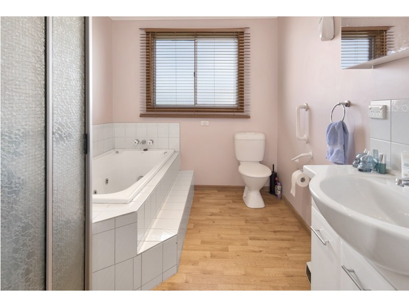 82 Woniora Road, Shorewell Park TAS 7320