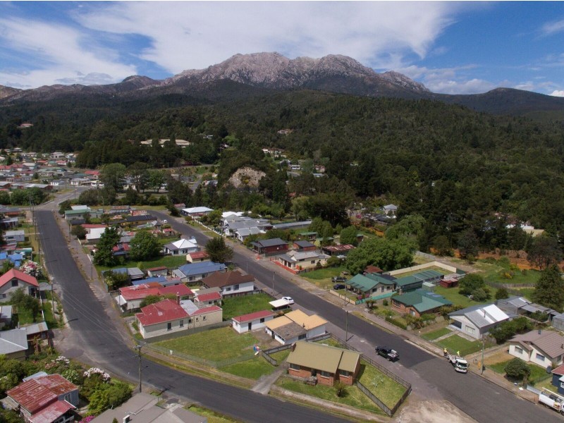 16 Austin Street, Queenstown TAS 7467