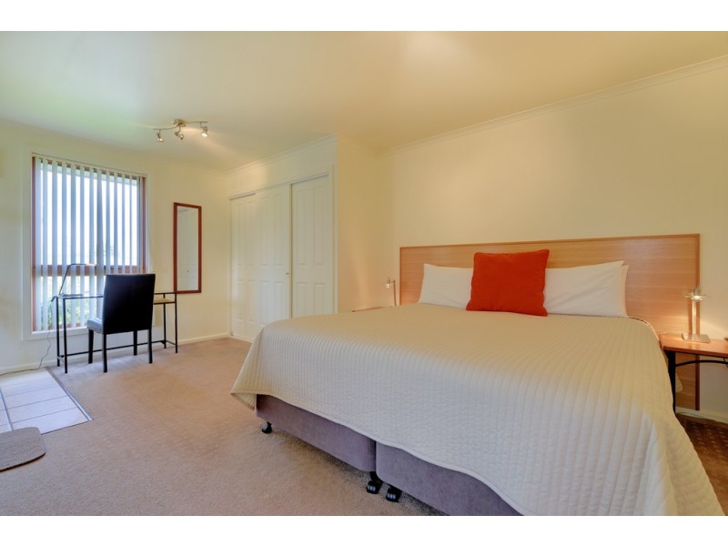 15 Reid Street, Strahan TAS 7468