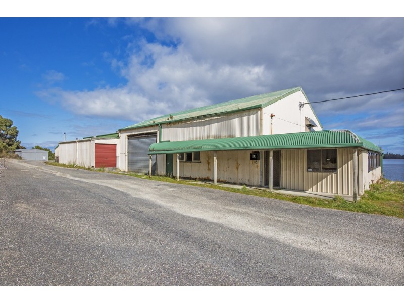 70 Esplanade, Strahan TAS 7468