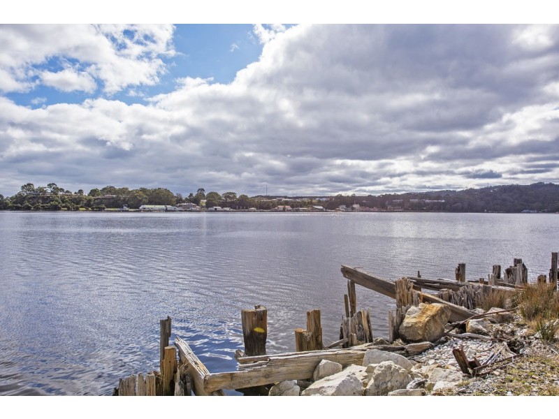 70 Esplanade, Strahan TAS 7468