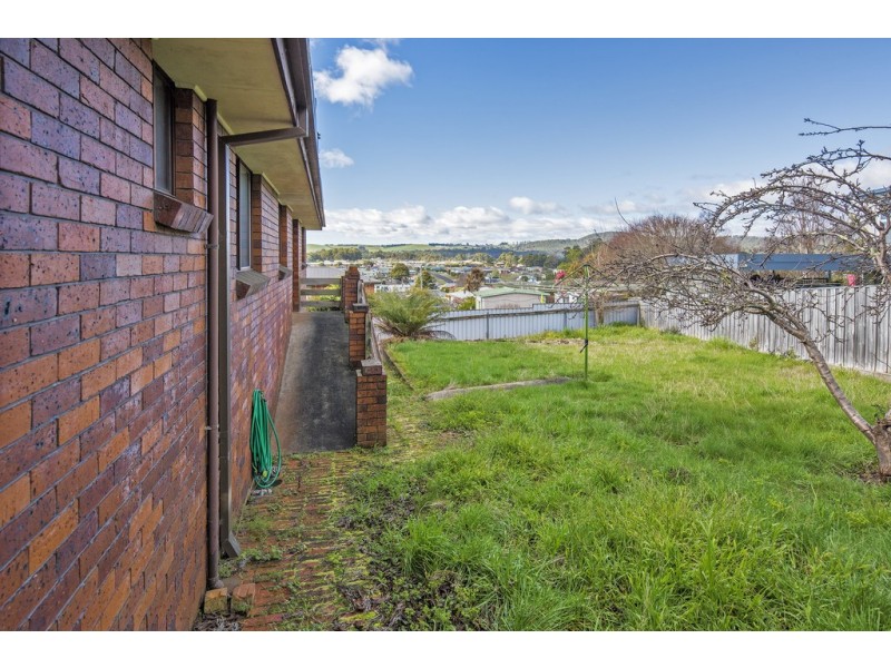 2 Gilmour Crescent, Somerset TAS 7322
