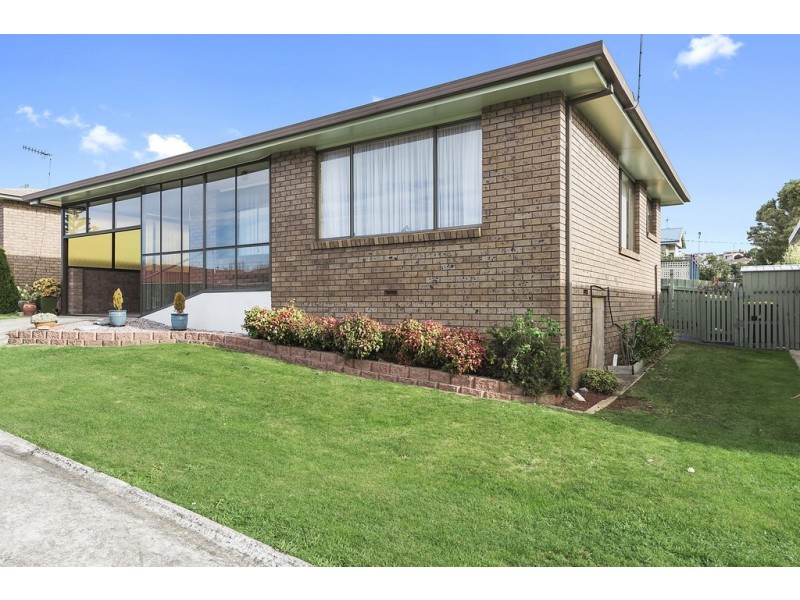 2/13 Linton Street, Upper Burnie TAS 7320
